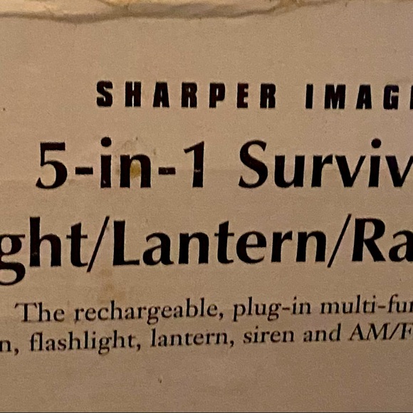 NIB NEVER USED SHARPER IMAGE 5-in-1 SURVIVOR FAN/LIGHT/LANTERN/RADIO/SIREN AC/DC - Picture 8 of 10